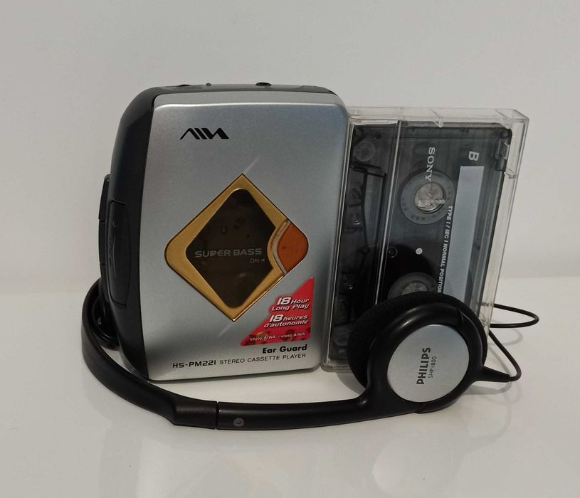 Кассетный плеер AIWA HS-PM221,наушники