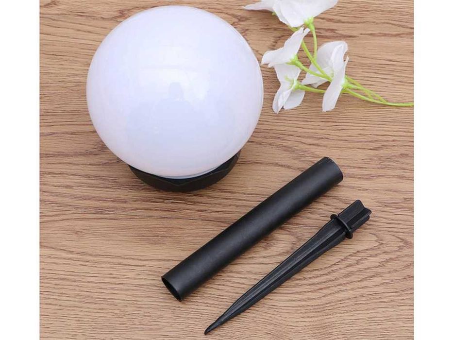 Zestaw 16 lamp solarnych ogrodowych białych kul 10cm Czujnik zmierzchu