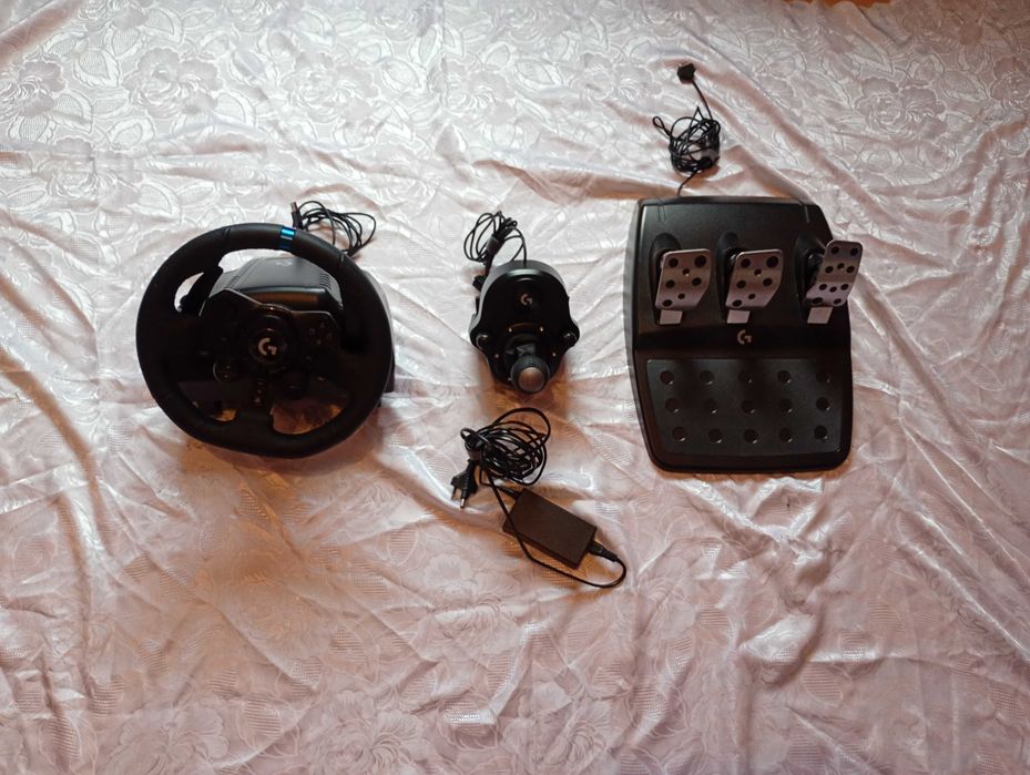 Logitech G923 GW. 2027-12-28 / Logitech Driving Force Shifter GW. 30-12-2027
