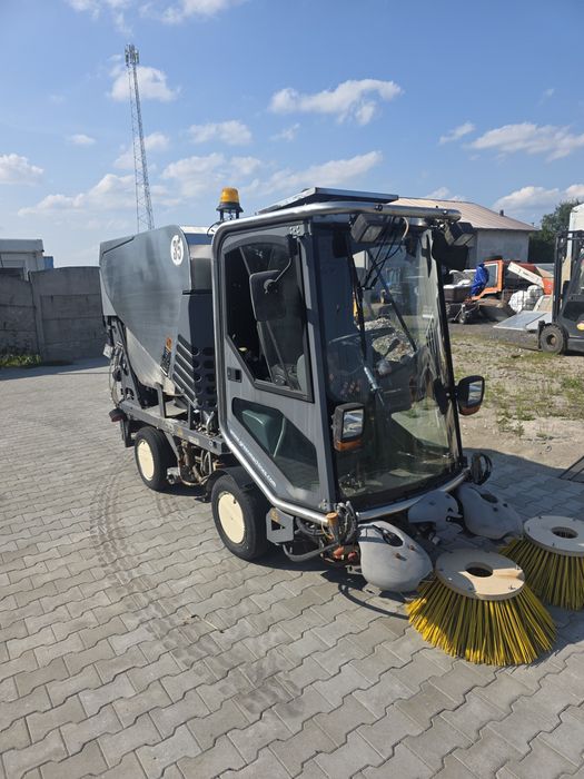 Zamiatarka drogowa green maschine tennant 4x4 klima kubota diesel