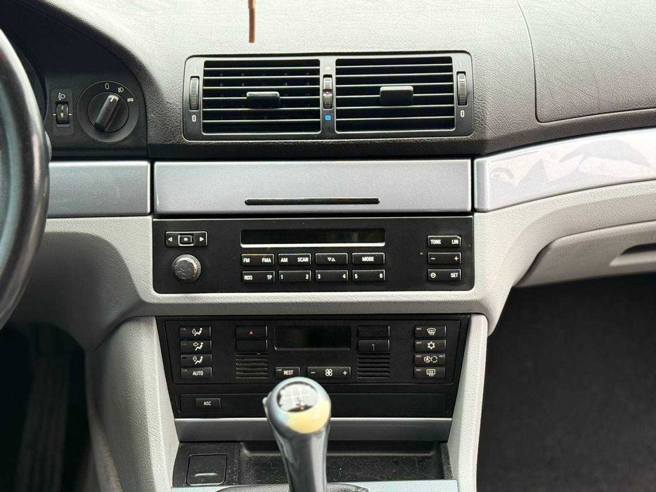 Продам BMW E39 520i