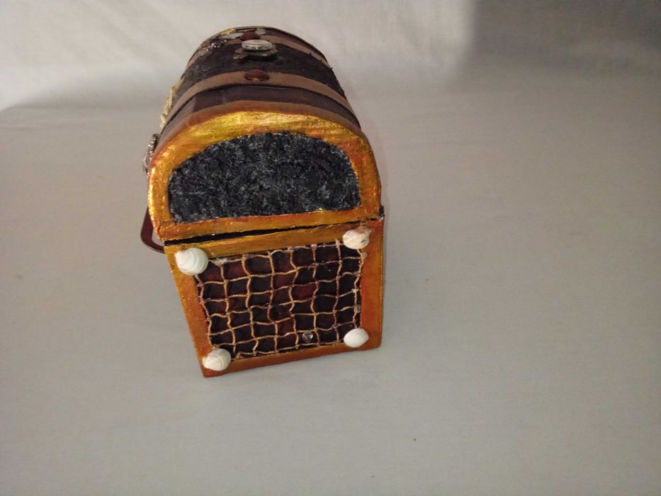 Скринька ручної роботи