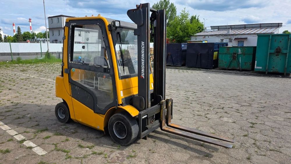 Jungheinrich TFG 425  Jungheinrich TFG 425 2,5T LPG | Sideshift | Kabina | 3,3 m | 2007