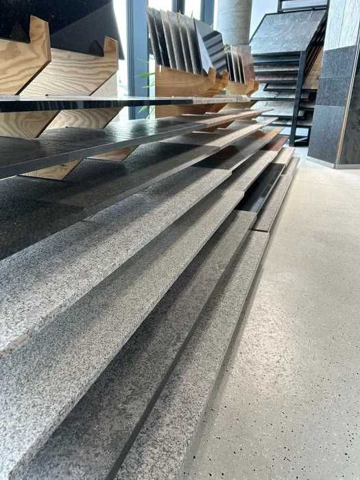 Schody z granitu, stopnica 150x33x2, płomieniowany, granit Warszawa.