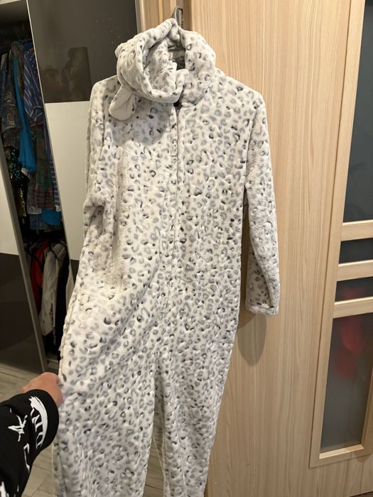 Etam L kombinezon futrzany piżama szlafrok rozm 38/42