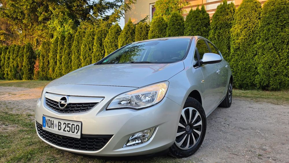Opel Astra 1.4 Turbo 120 KM** Serwis 2025**