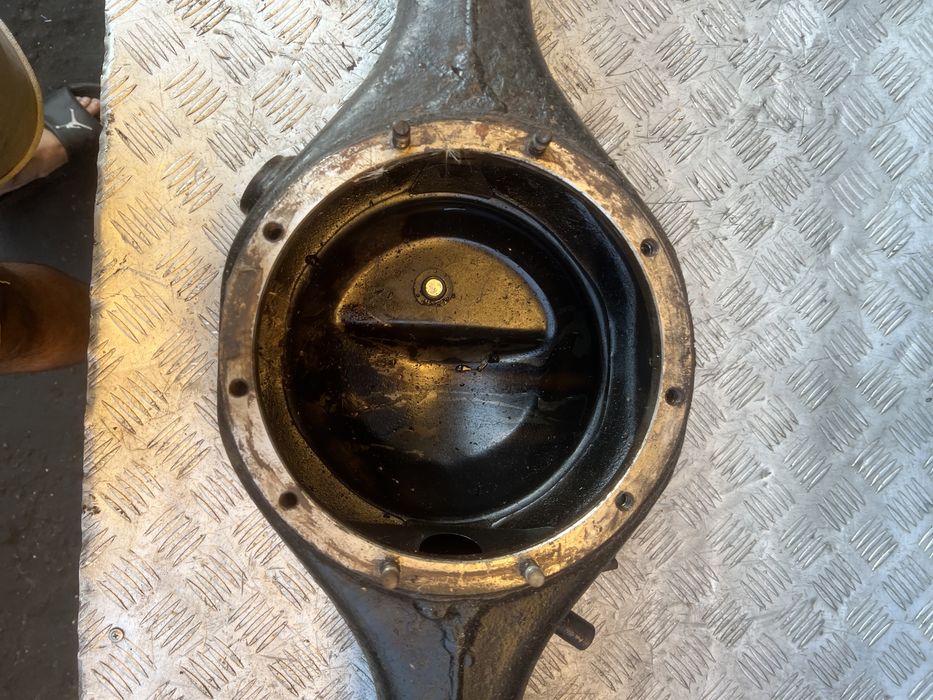 Задний чулок моста hyundai h1 хюндай 2005год