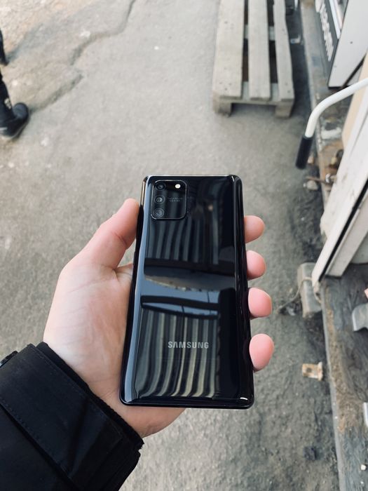 Samsung s10lite (128) гигабайт в хорошем состоянии