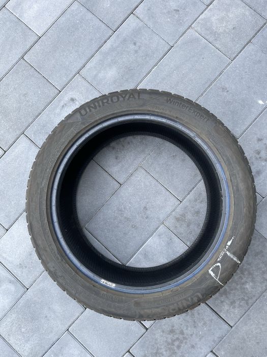 Opony zimowe Uniroyal (2 szt.) + Nokian (2 szt.)