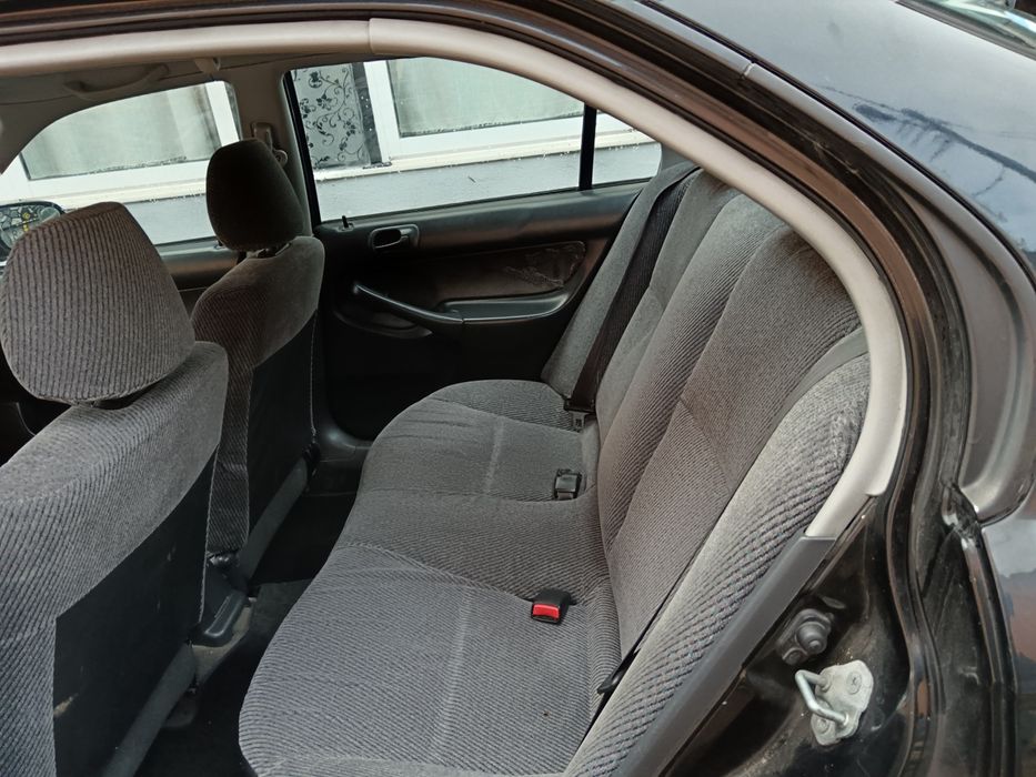 Honda Civic 1.4 IS acidentado