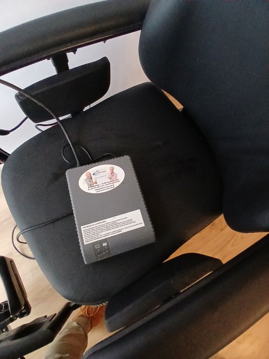 Wózek inwalidzki elektryczny