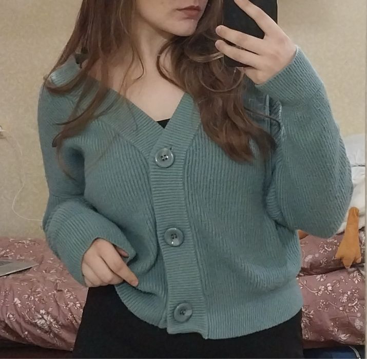 Кардиган зелений на ґудзиках