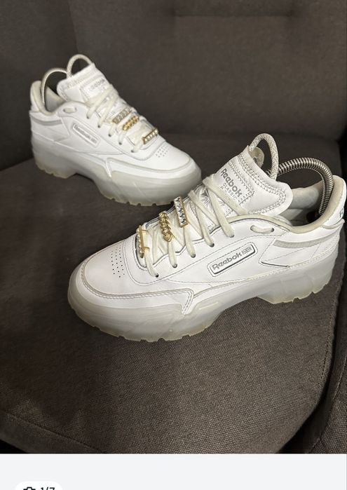 Жіночі шкіряні кросівки Reebok 38 розмір