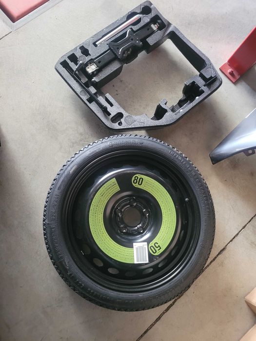 Kit Pneu Suplente 19 polegadas Audi A4 B8