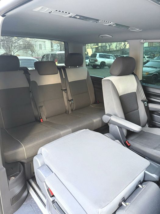 Volkswagen  multivan продам бус от хозяина