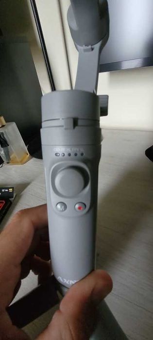 Розкладний трьохосьовий стабілізатор для відеореєстратора