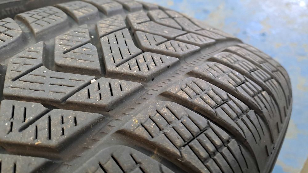 215/65r17 pirelli opony zimowe uzywane 6mm bieznik