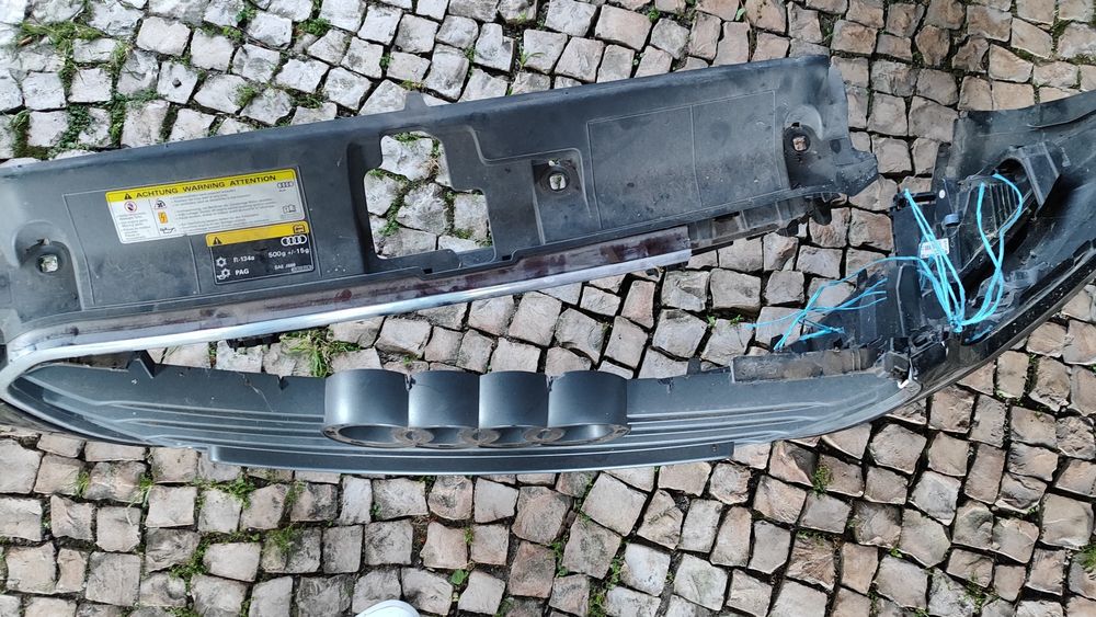 Parachoques A3 8v 2015 danificado