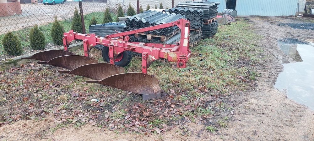 Pług 4-skibowy UNIA