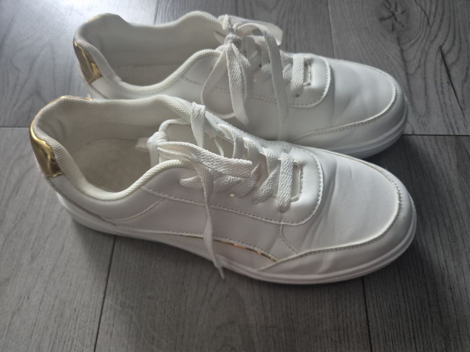 Buty 38,5 białe Fashion