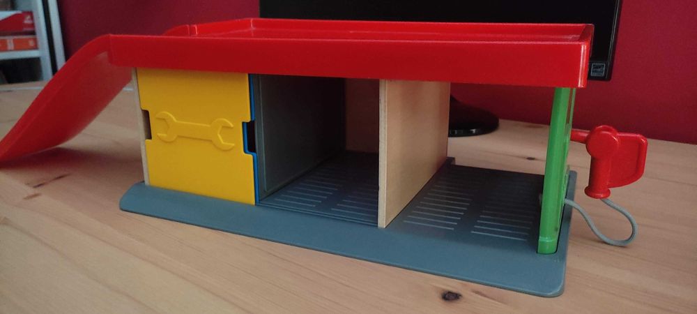 Garagem com dois carros IKEA Lillabo