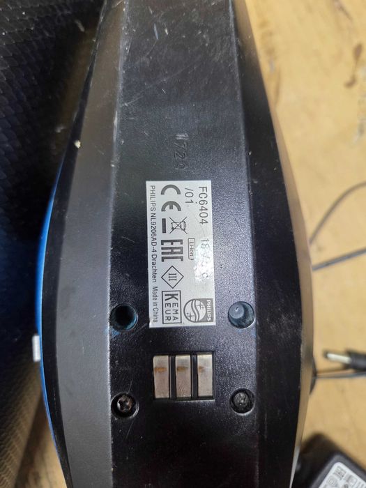 Odkurzacz pionowy PHILIPS PowerPro Aqua plus odkurz. Reczny ..298..