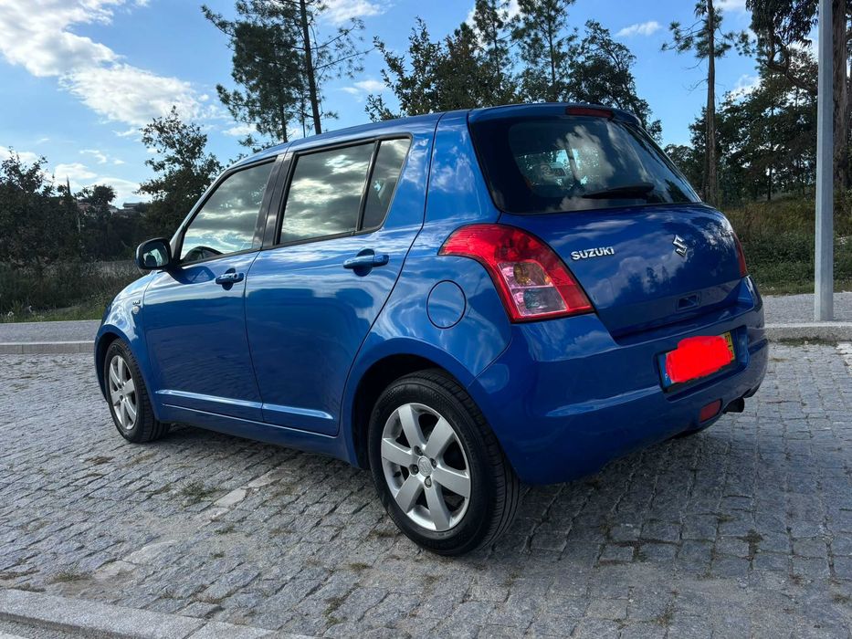 SUZUKI SWIFTcitadino económico, em estado impecável
