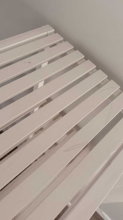 Estante Branca à Venda – 37 x 37 x 140 cm