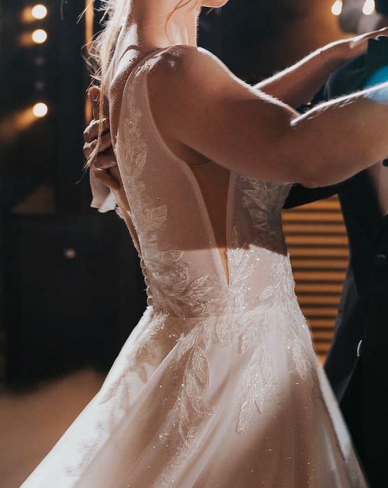Suknia ślubna Emmel Herm’s Bridal