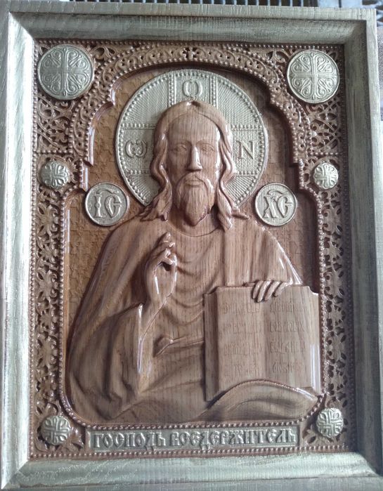 Иконы резные разные