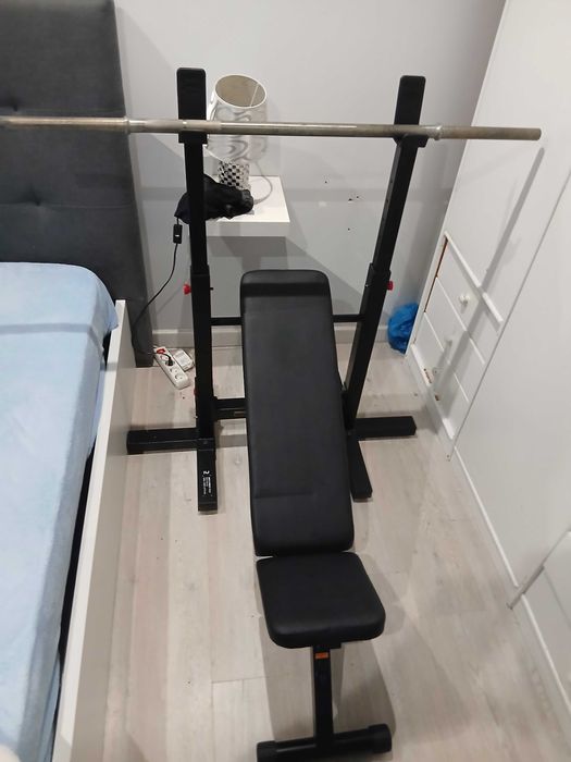 Ginasio, conjunto completo barra mais alteres e cama.