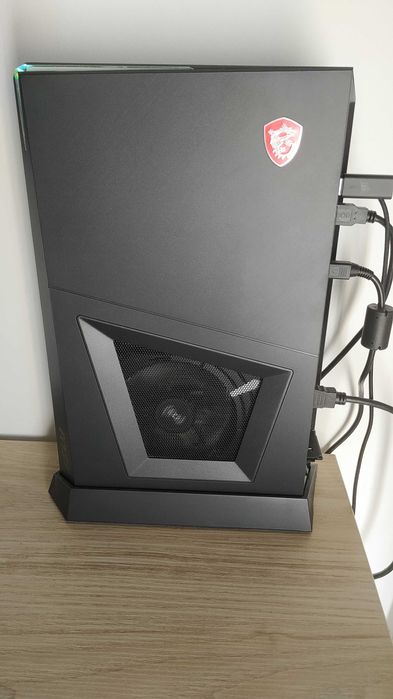 Mini PC MSI Trident 3 - GTX 1660 Super + 16Gb DDR4 + i5 10400F