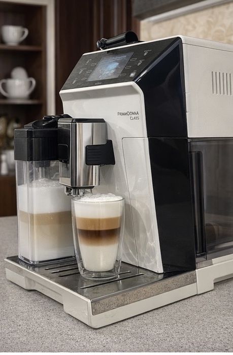 Кавомашина De’Longhi PrimaDonna Class