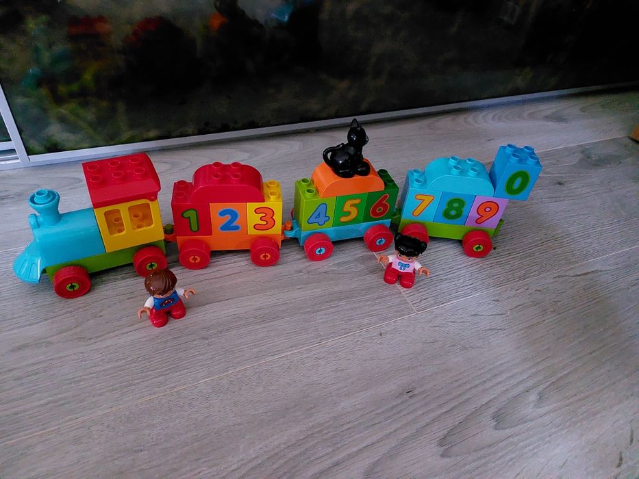 Lego duplo pociag z cuferkami
