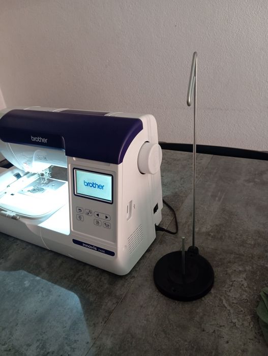 Maquina de bordar brother innov is f440E
