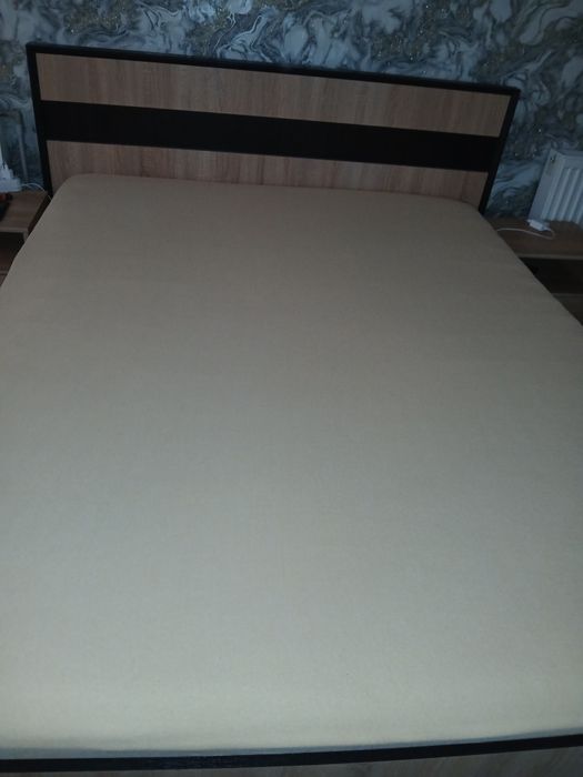 Матрас 160*200 в хорошем состояние.