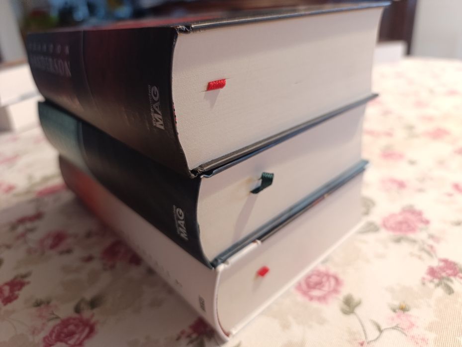 Bezkres Magii Rozjemca Elantris Brandon Sanderson