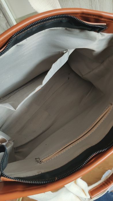 Torebka z napisem CHL