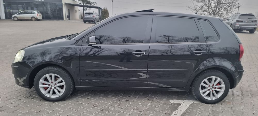 Volkswagen Polo 2008p 1.6 бензин