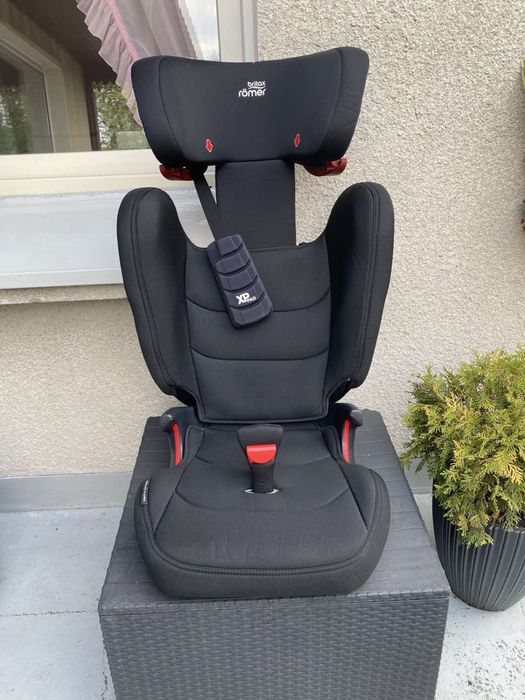 Fotelik samochodowy z ISOFIX Britax Römer (XP-PAD)