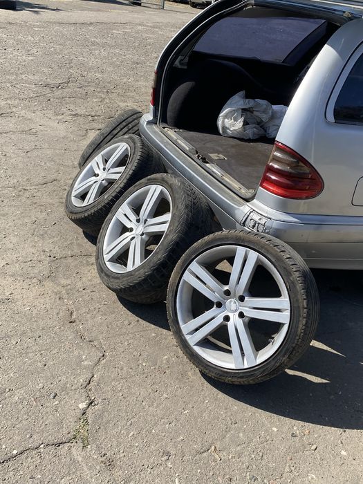 Продам титаны 225/40/R18/