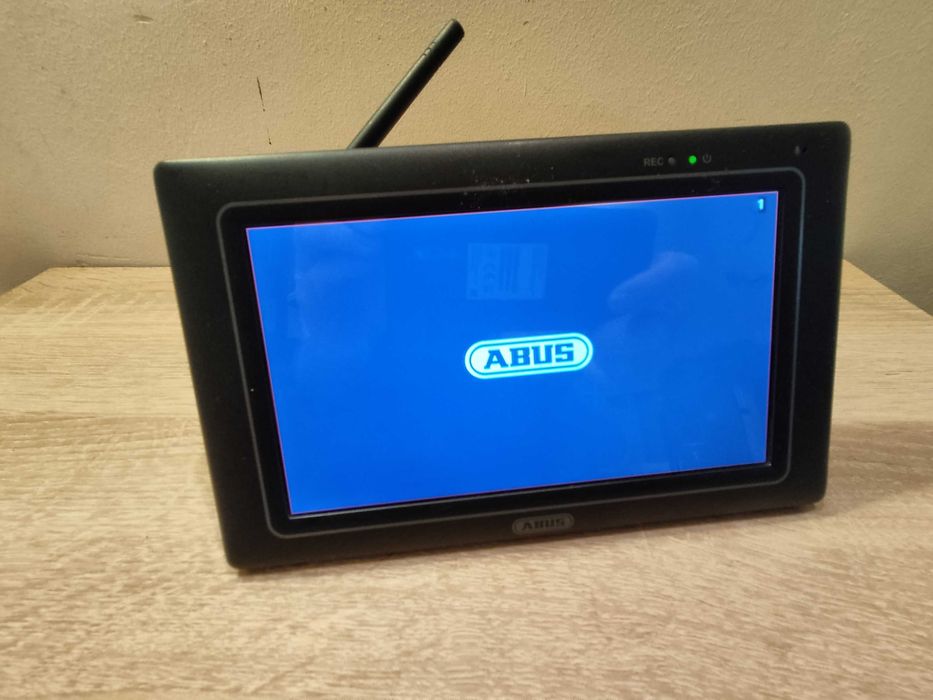 Stacja - Monitor "ABUS" do 4'ech Kamer WIFI - Bez Rutera , Smartfona i Programów - OKAZJA