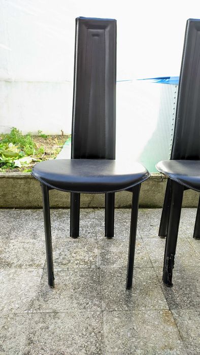 Mesa Madeira Preta com 5 Cadeiras Almofadadas | Entrega gratuita*