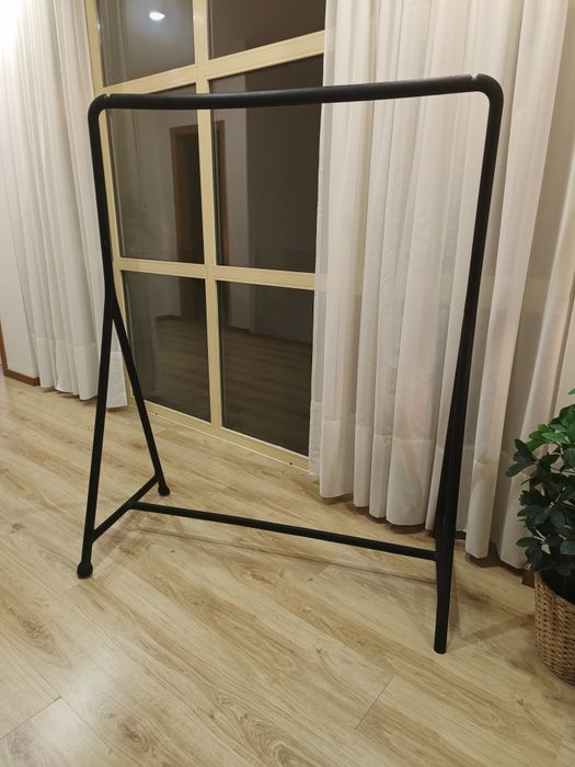 Charriot/suporte de cabides