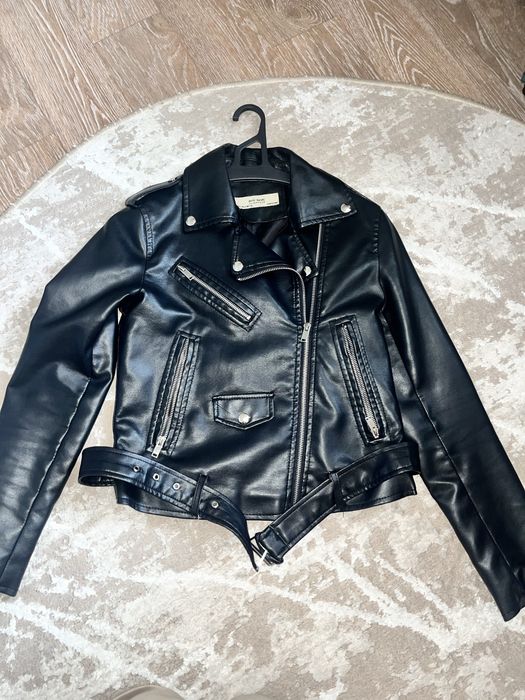 Косуха жіноча чорна