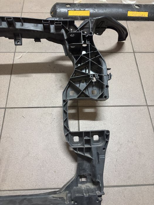 Pas przedni wzmocnienie Audi Q5 80a