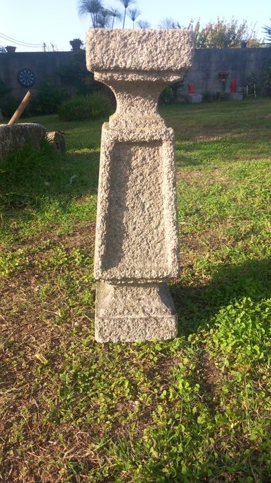 Pedras antigas para venda