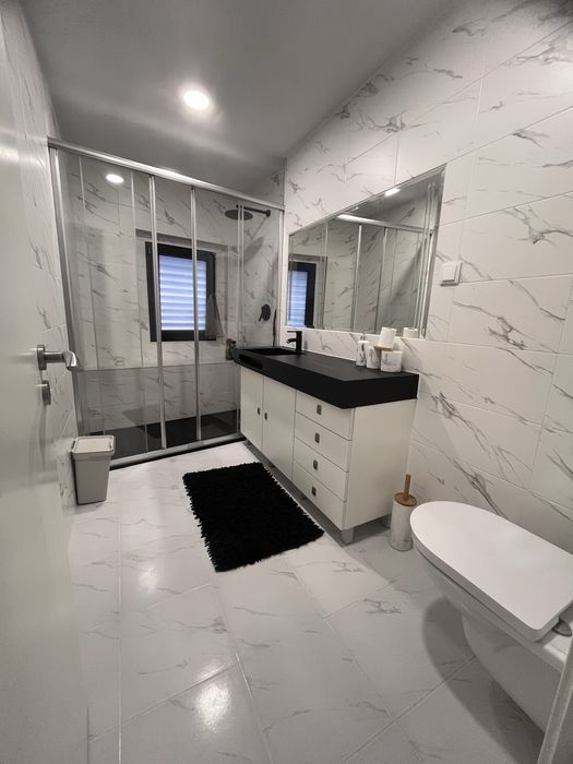 Casa Moradia T3  em Quebradas