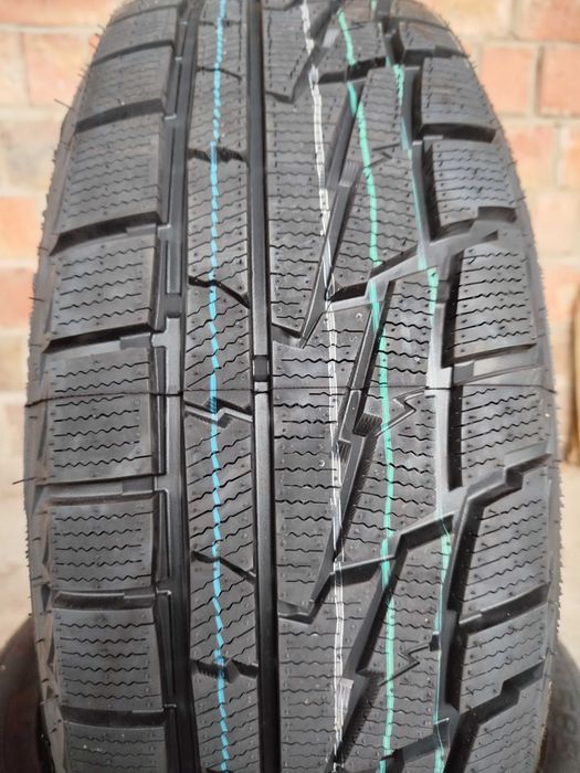 Шини 225/55R17	Premiorri	ViaMaggiore Z Plus	101H | нові зимові 4шт