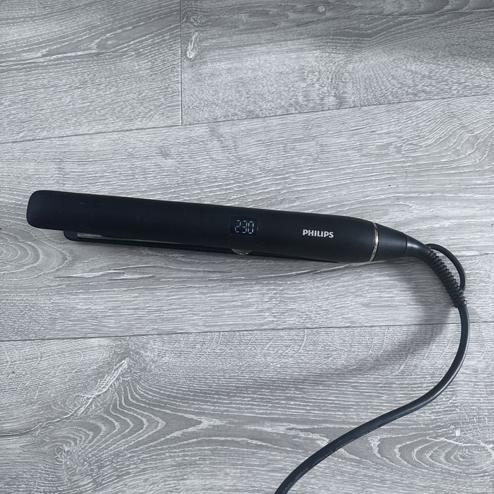 Випрямляч для волосся Philips